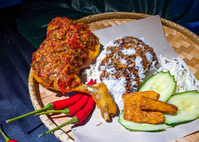 Harga Ayam Gepuk dan Ayam Penyet 2025: Netizen Malaysia Protes Kenaikan Harga